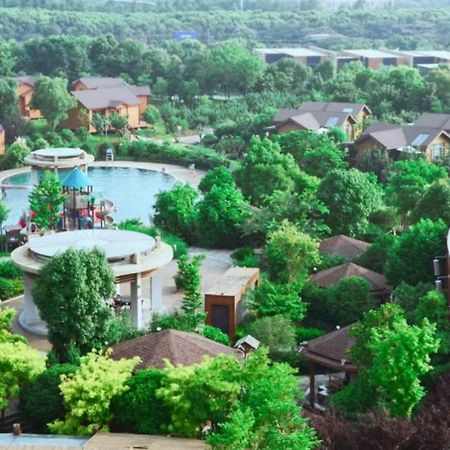 Suzhou Phoenix Hotspring Resort Zhangjiagang Exterior photo