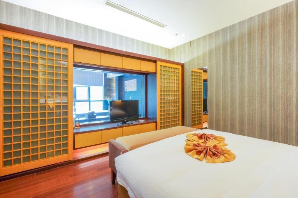 Suzhou Phoenix Hotspring Resort Zhangjiagang Exterior photo